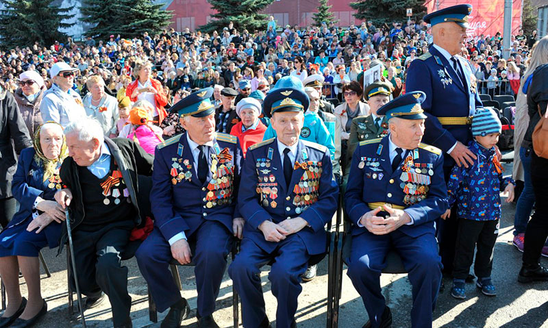 Сколько осталось ветеранов в москве. Парад Победы 2021 ветераны ВОВ. Ветераны на параде Победы 2022. Живые ветераны. Парад парад Победы ветераны.